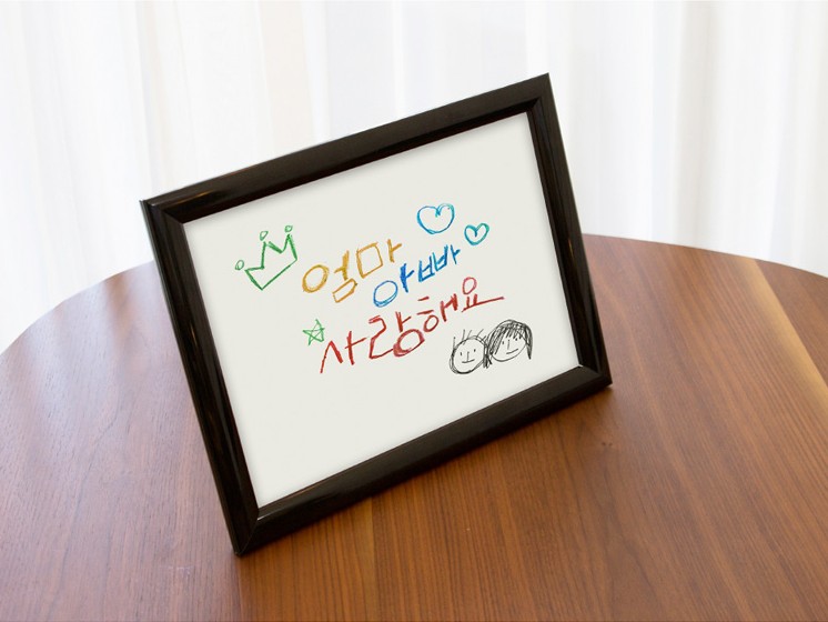 스냅액자 A4 스탠드 검정 사용 장면